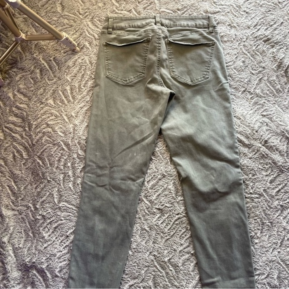 4 for 16$ Distressed Refuge Skinny Jeans - Picture 7 of 12
